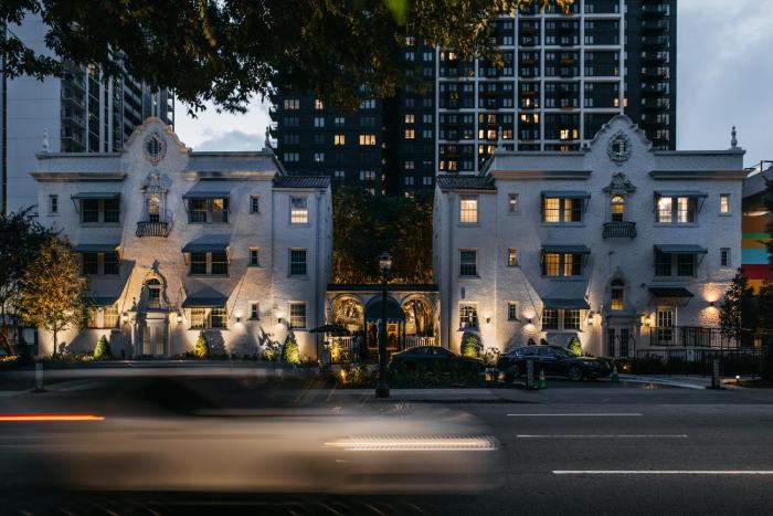 the artmore hotel closed
