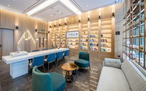 atour hotel shenzhen baoan international airport