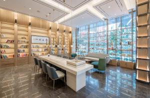 atour hotel shenzhen baoan international airport