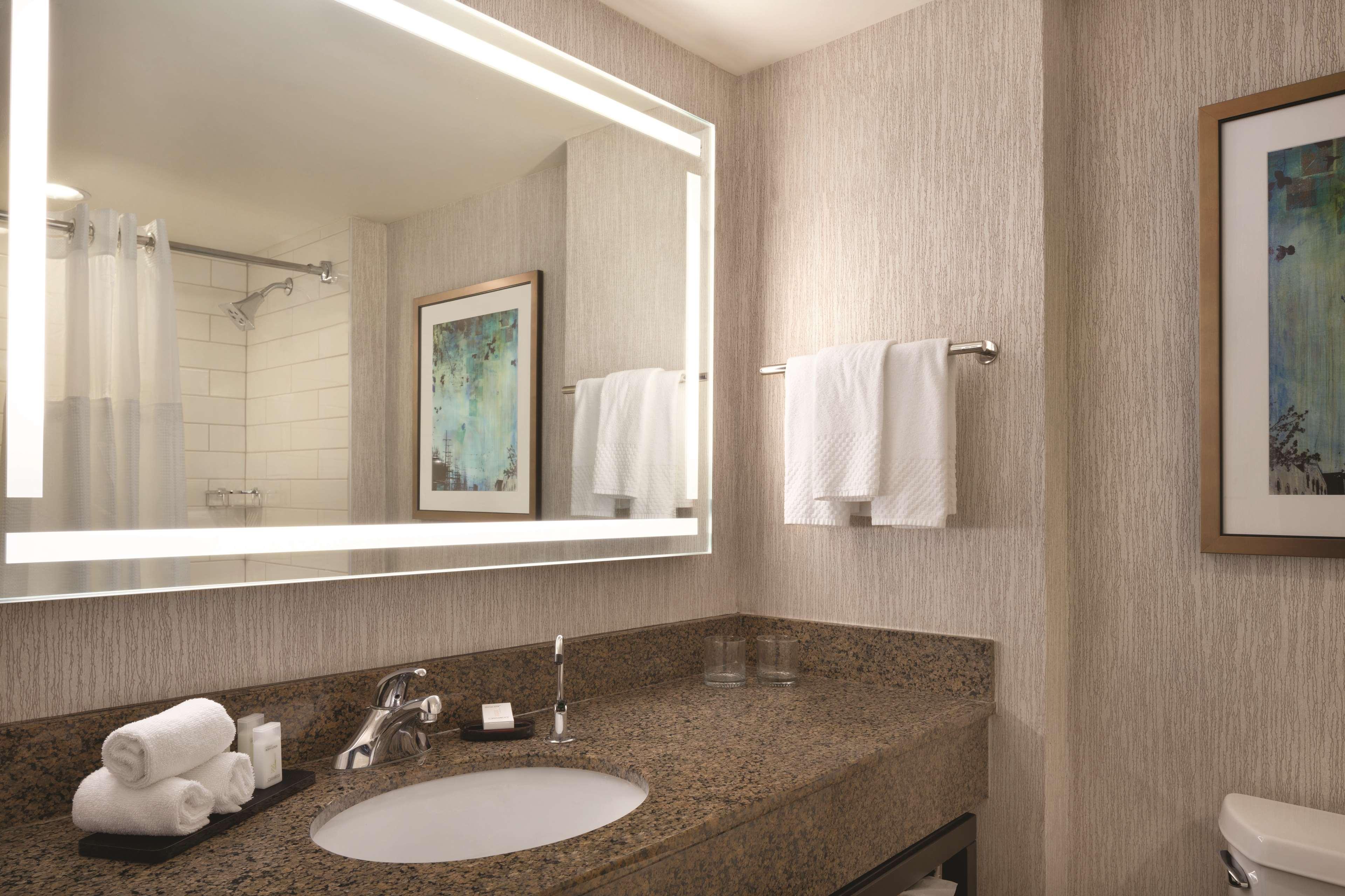 embassy suites by hilton atlanta at centennial olympic park