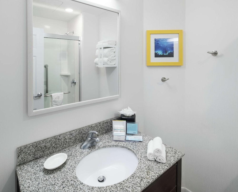 hampton inn and suites atlanta downtown