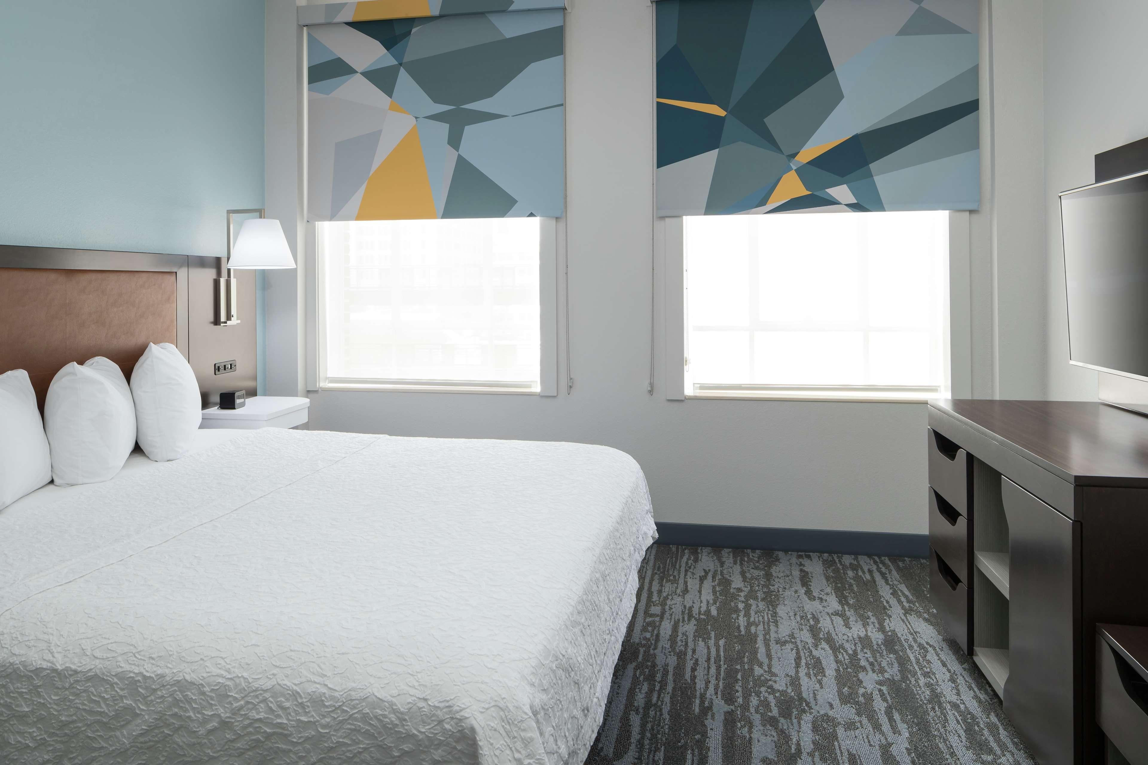 hampton inn and suites atlanta downtown