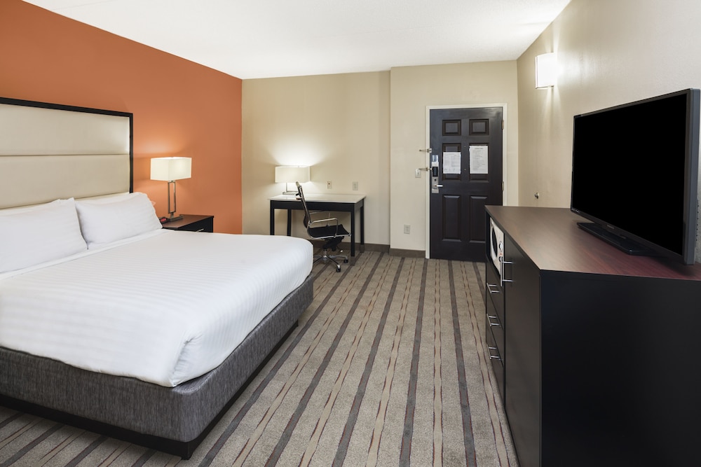 holiday inn express and suites duluth mall area