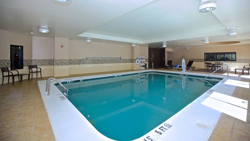 holiday inn express and suites duluth mall area
