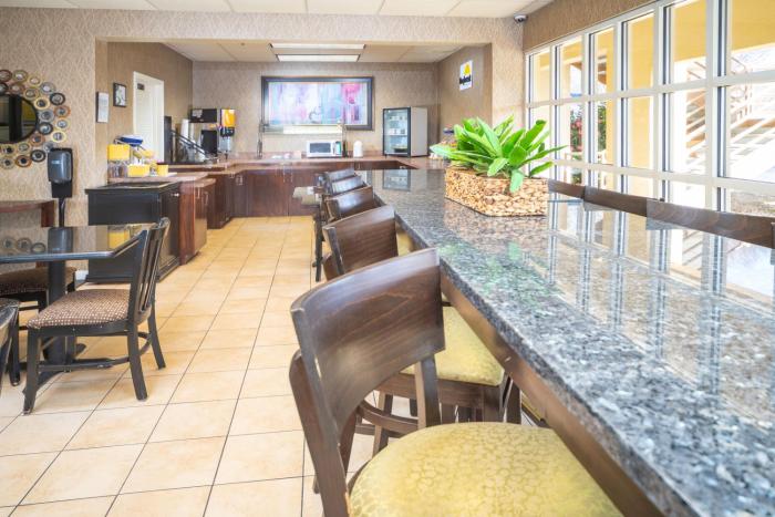 days inn by wyndham atlanta stone mountain