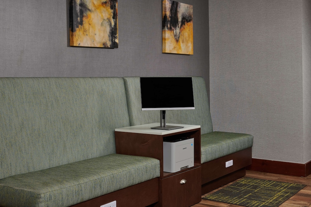 hampton inn atlanta nw cumberland