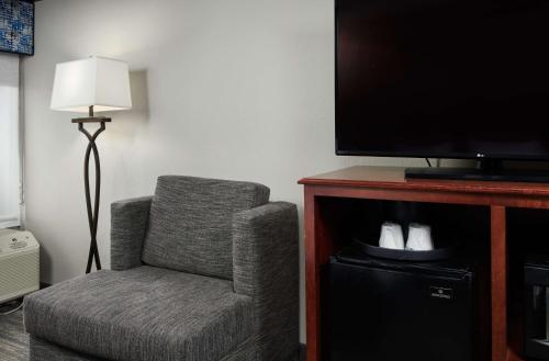 hampton inn atlanta nw cumberland
