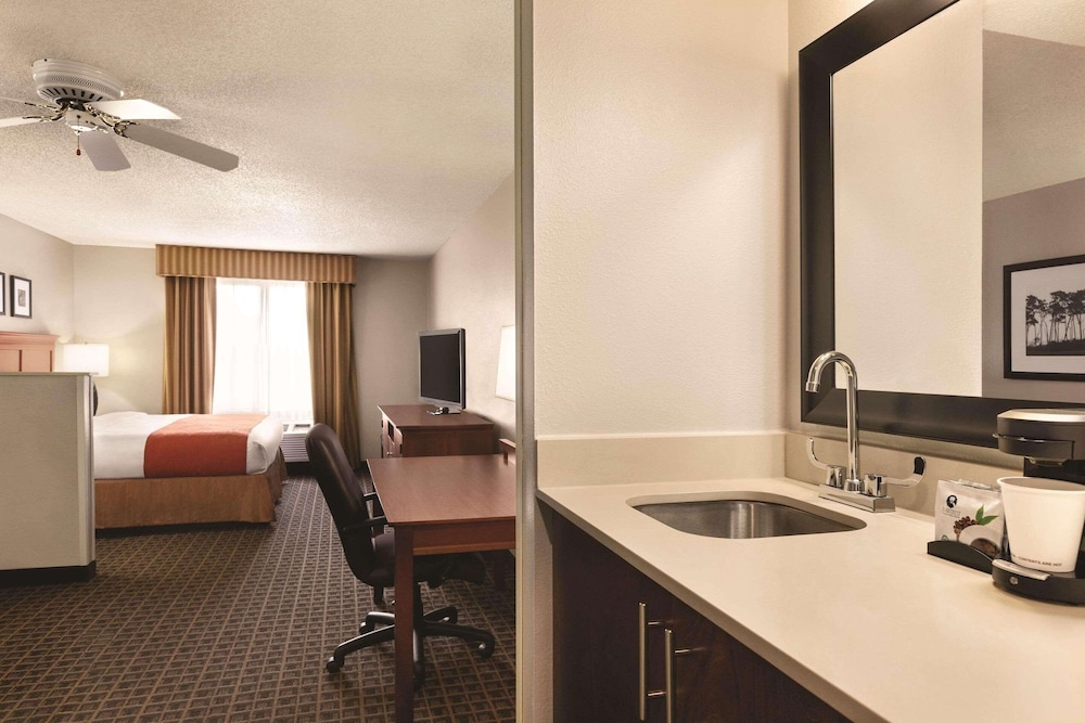 country inn and suites by radisson lawrenceville ga
