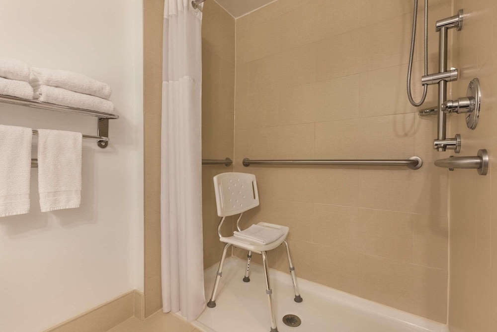 country inn and suites by radisson lawrenceville ga