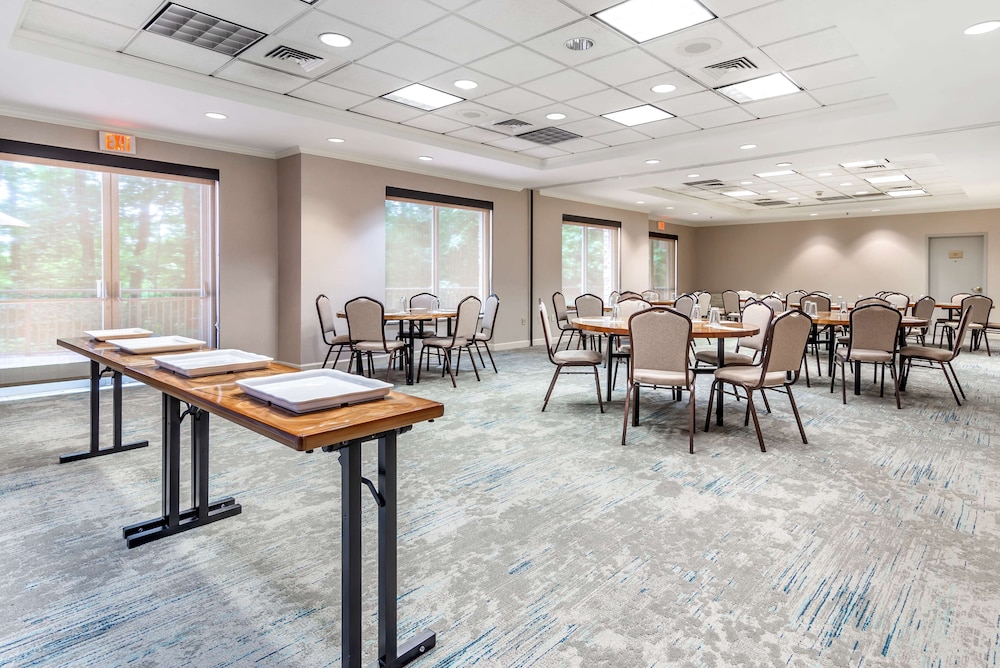 hilton garden inn atlanta ne gwinnett sugarloaf
