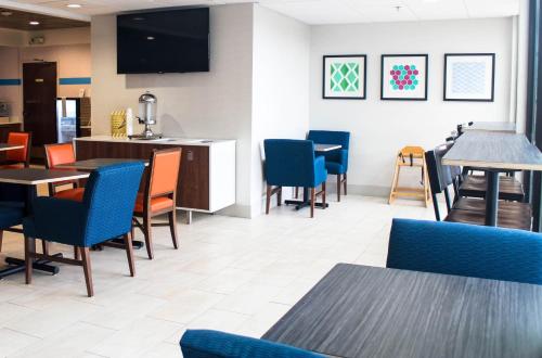 holiday inn express atlanta w i 20 douglasville by ihg