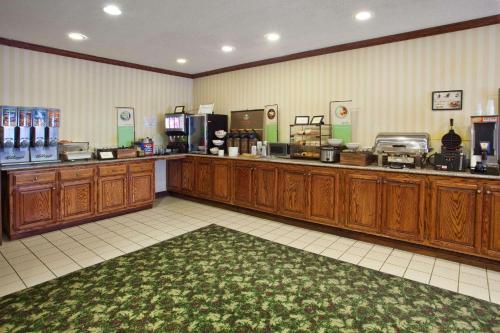 country inn and suites by radisson hiram ga