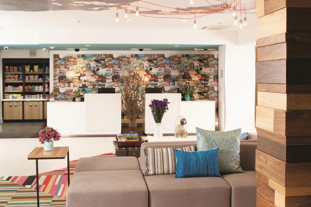 la quinta inn and suites by wyndham atlanta airport north