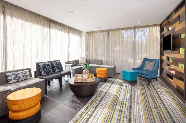 la quinta inn and suites by wyndham atlanta airport north