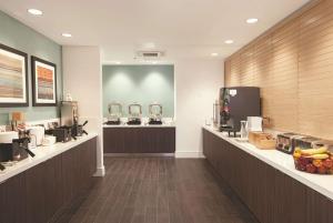 la quinta inn and suites by wyndham atlanta airport north