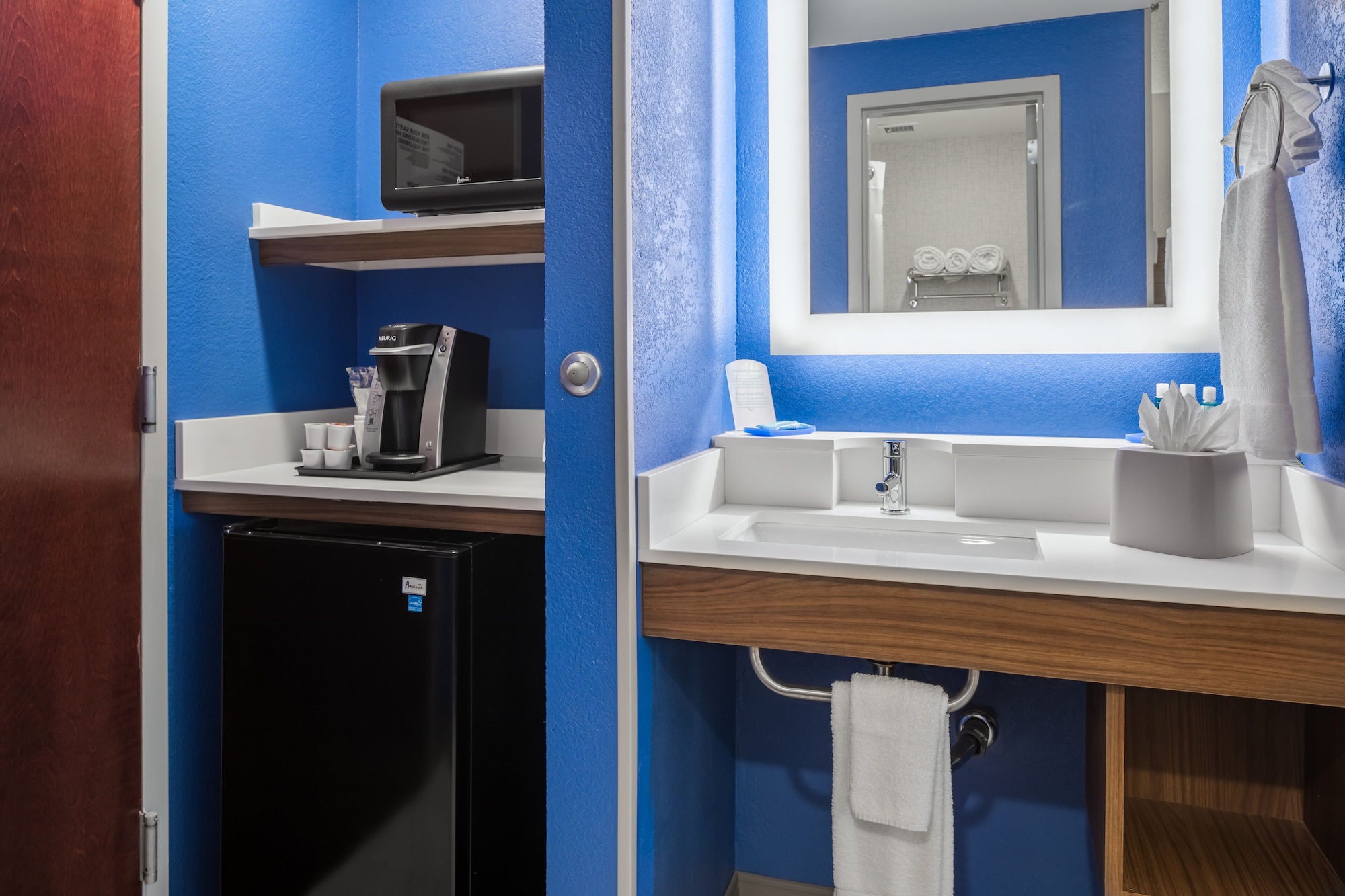 holiday inn express atlanta airport college park by ihg