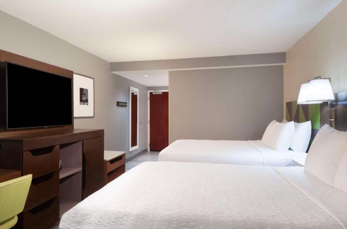 hampton inn and suites atlanta airport north i 85