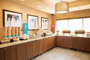 hampton inn and suites seattle downtown