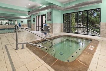 holiday inn and suites bothell by ihg