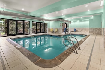 holiday inn and suites bothell by ihg