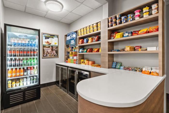 holiday inn and suites bothell by ihg