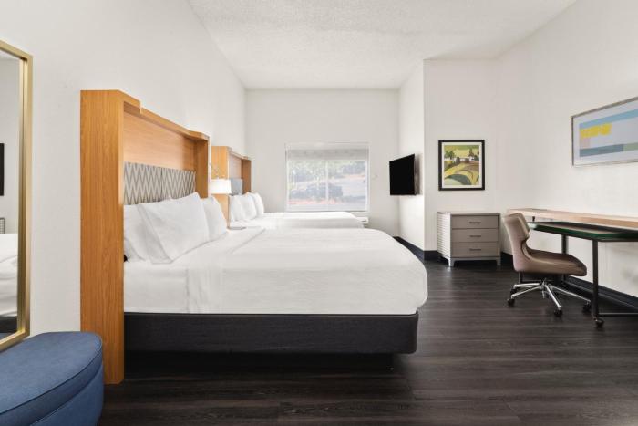 holiday inn and suites bothell by ihg