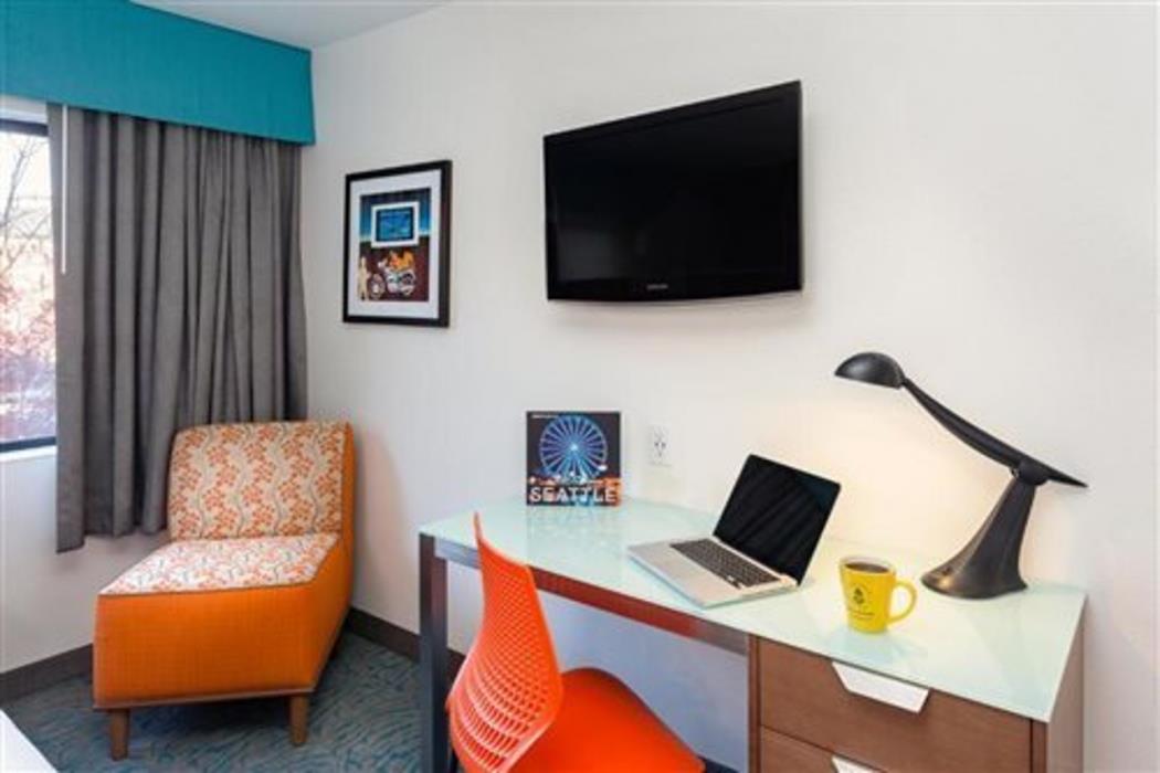 Staypineapple, University Inn, University District Seattle,Tukwila>>Seattle,3 star