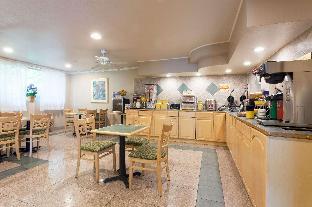 Days Inn By Wyndham Seatac Airport,Near Silver Dollar Casino,2 star