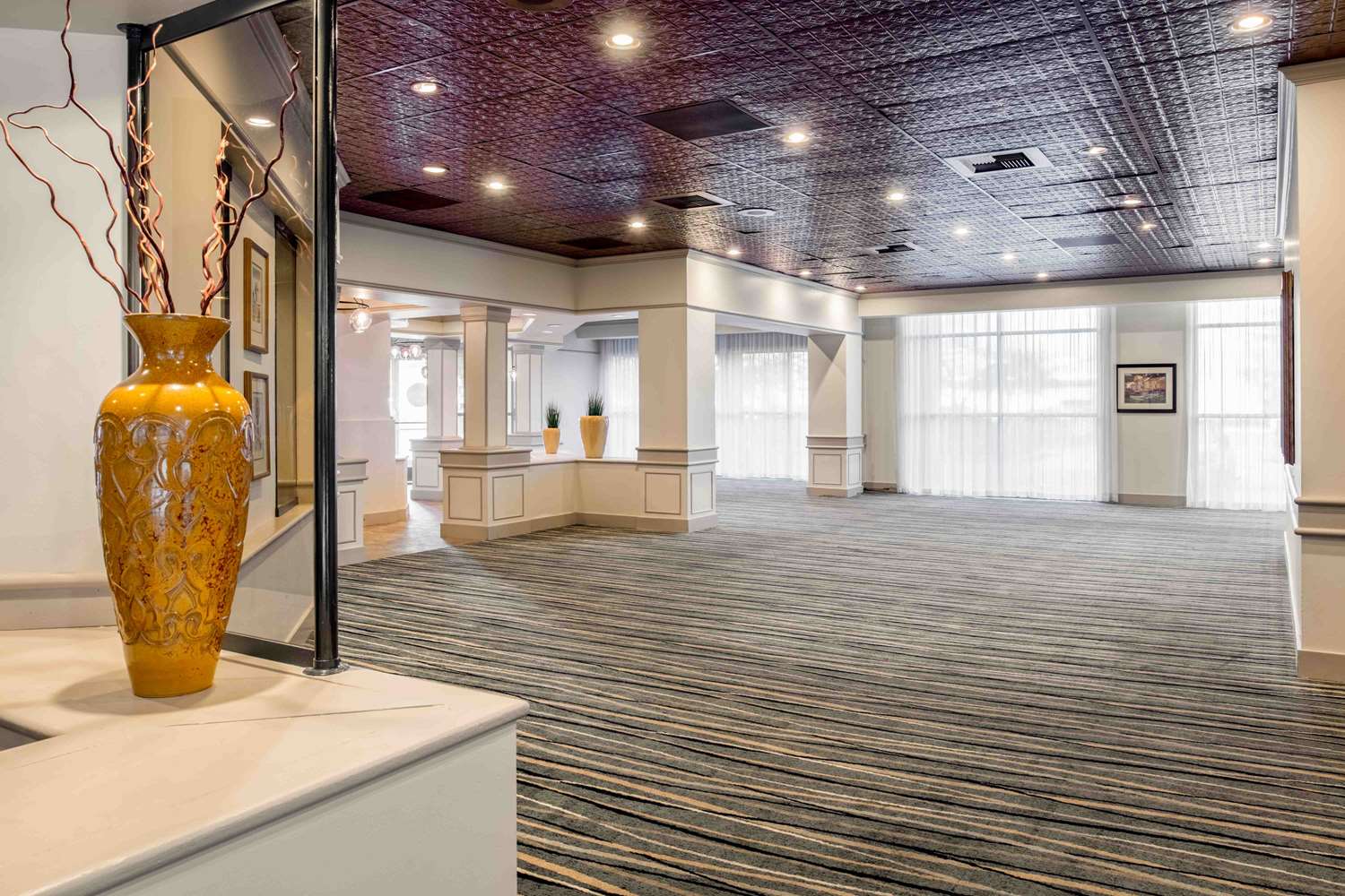 embassy suites by hilton seattle tacoma international airport