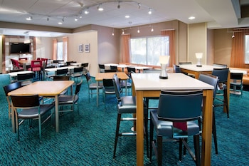 sonesta select seattle renton suites