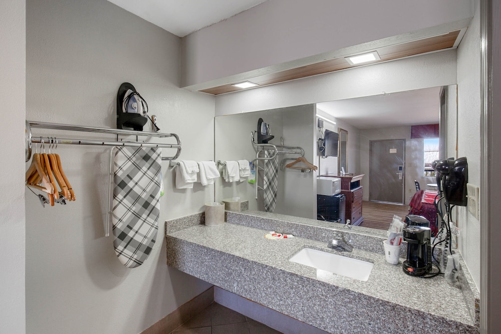 hotel o columbia downtown near i 65