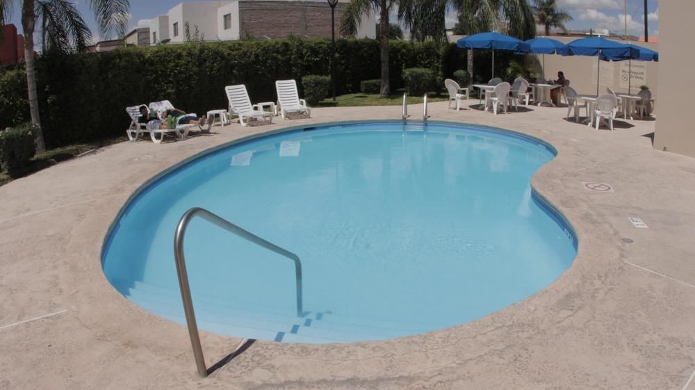 hampton inn by hilton torreon airport galerias