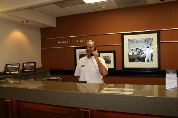 hampton inn by hilton torreon airport galerias