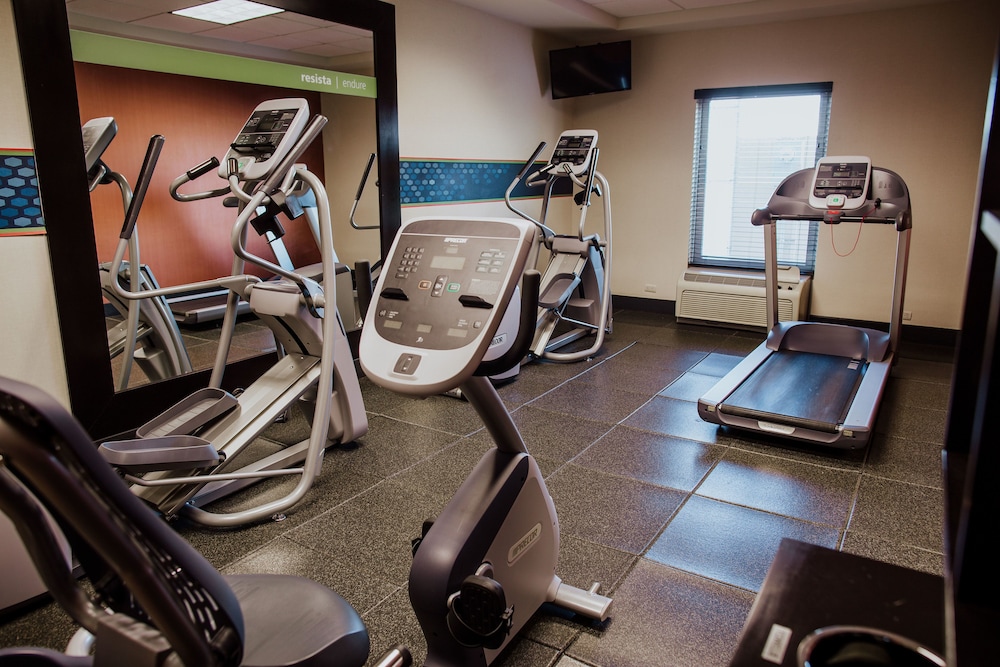 hampton inn by hilton torreon airport galerias