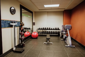 hampton inn by hilton torreon airport galerias