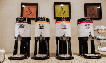 hampton inn by hilton torreon airport galerias
