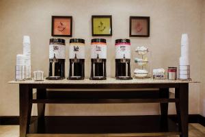 hampton inn by hilton torreon airport galerias