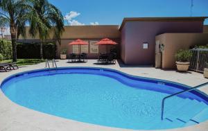 hampton inn by hilton torreon airport galerias