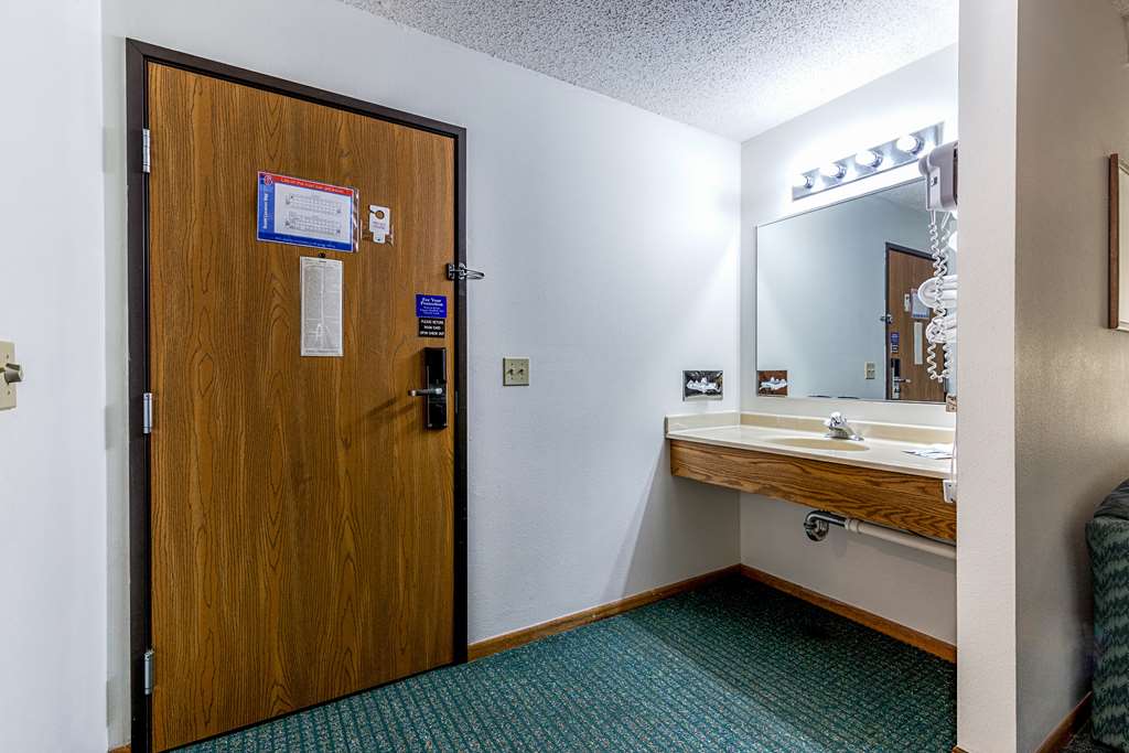 motel 6 kewanee il