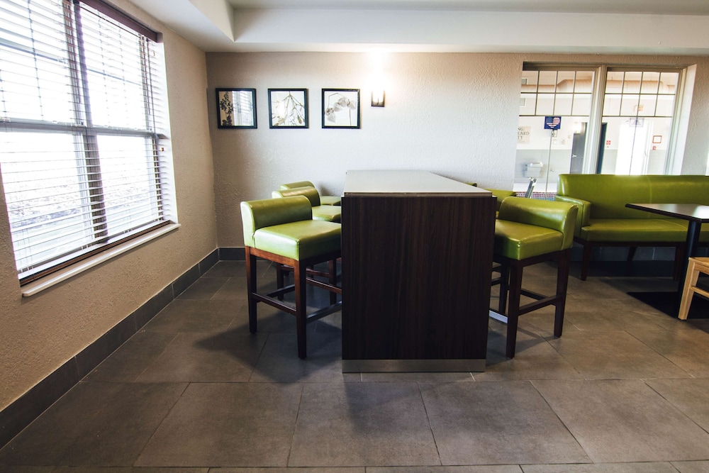 country inn and suites by radisson stockton il