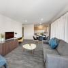 littomore hotels and suites ex governor macquarie motor inn