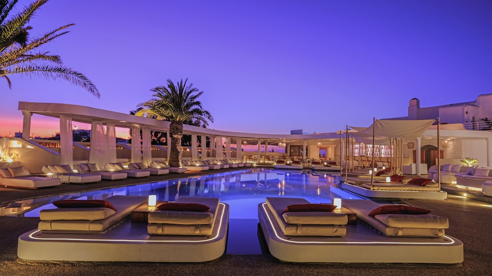 andronikos hotel adults only