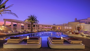 andronikos hotel adults only