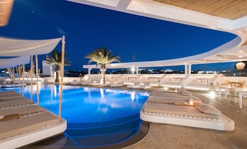andronikos hotel adults only