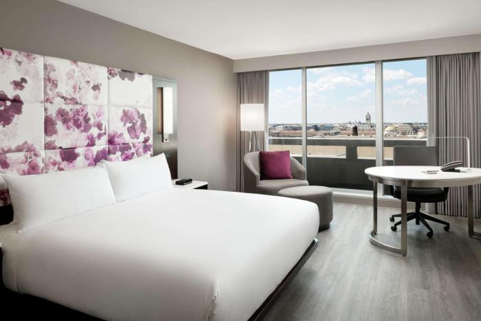 hilton washington dc national mall the wharf