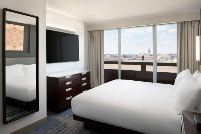 hilton washington dc national mall the wharf