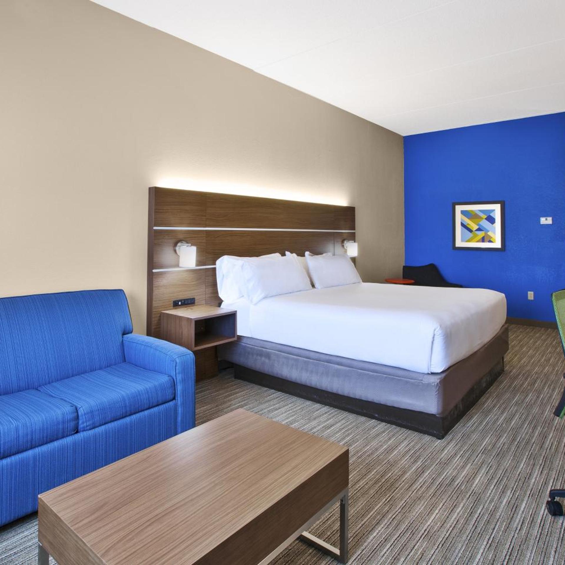 holiday inn express and suites alcoa knoxville airport by ihg