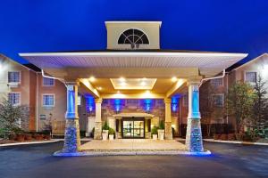 holiday inn express and suites alcoa knoxville airport by ihg