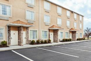holiday inn express and suites alcoa knoxville airport by ihg