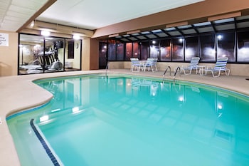 Holiday Inn Express & Suites Alcoa (Knoxville Airport) By Ihg,Knoxville>>Alcoa,3 star